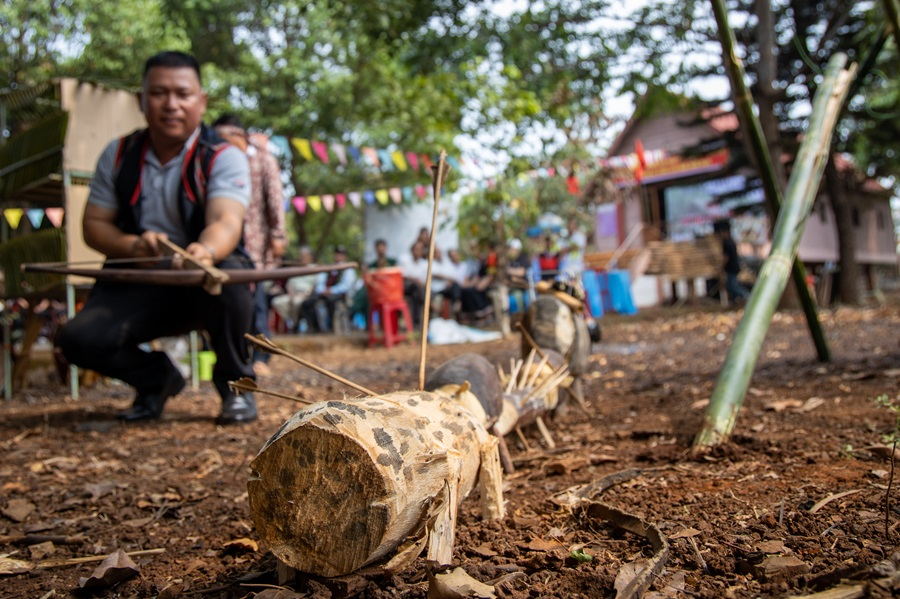 Lễ cầu mưa của đồng bào Ê Đê